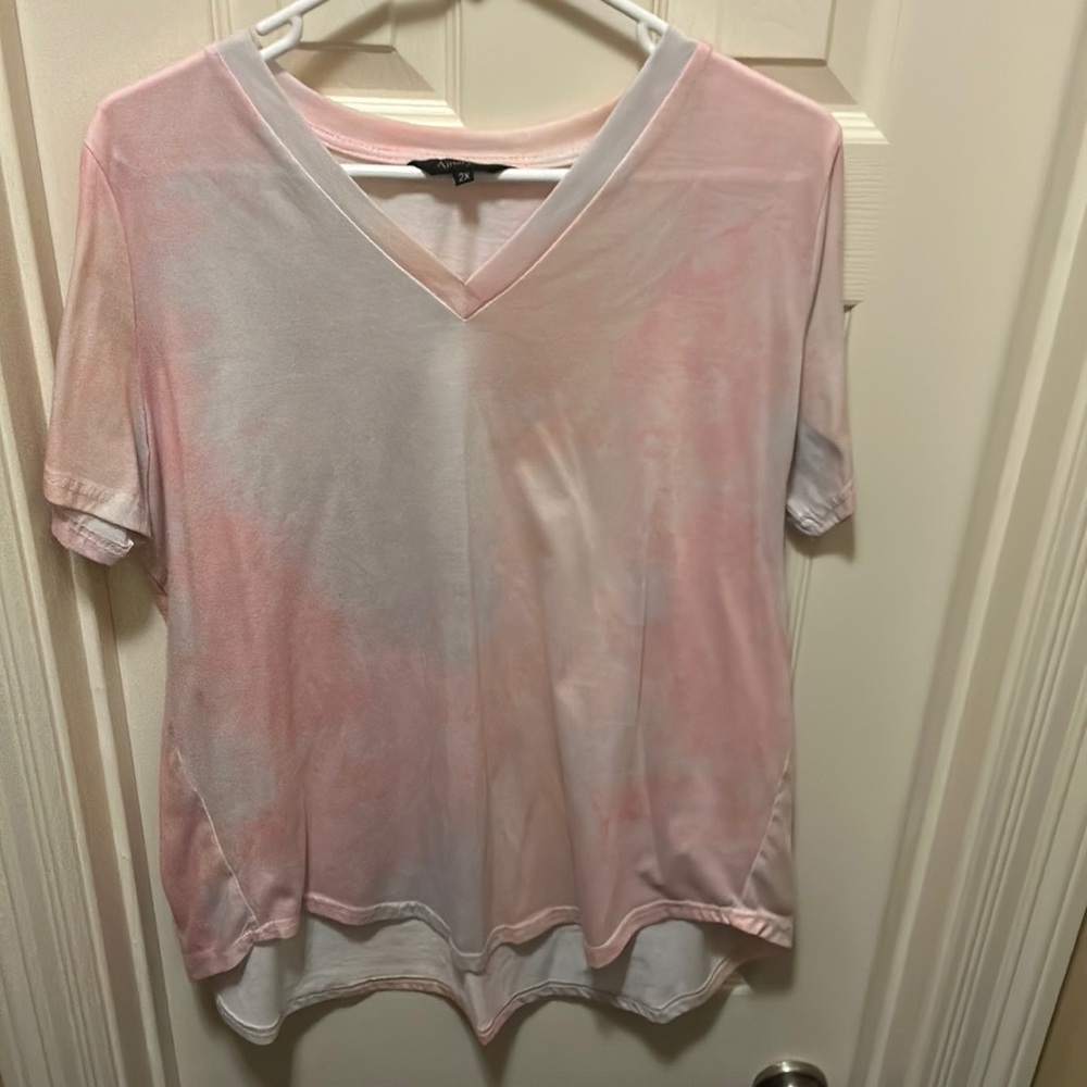 Light pink tie dye tee